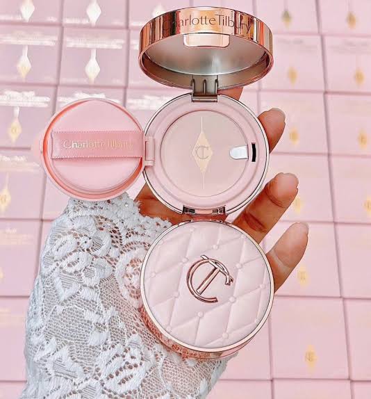 charlotte tilbury PILLOW TALK BEAUTIFYING CUSHION FOUNDATION - Image 4