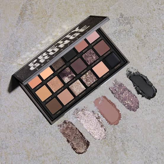 Pretty Grunge Eyeshadow Palette - Image 3